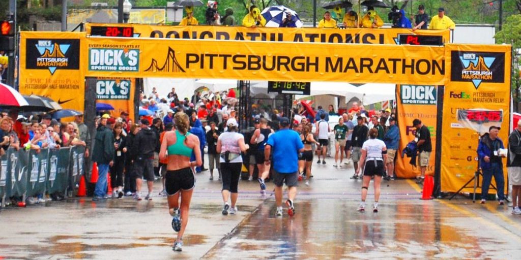 Pittsburgh Marathon Finish Line 2010. Photo by John Marino SOurce. Wikipedia commons [CCO]